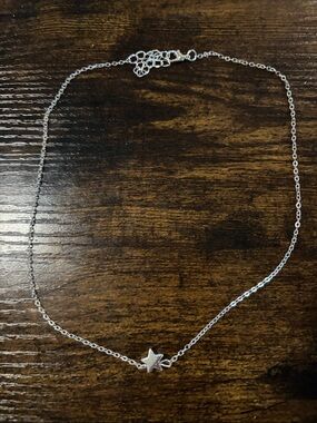 Faux Silver Star Pendant Necklace - Silver Choker